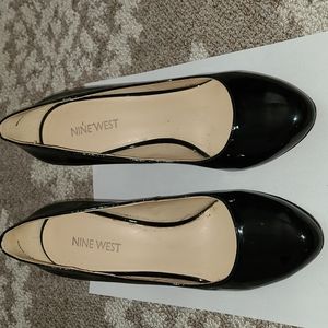 Nine West Black patent leather pump